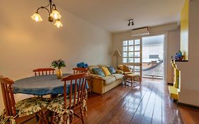 Rosa Apartamento Ed Saint Moritz Centro Gramado